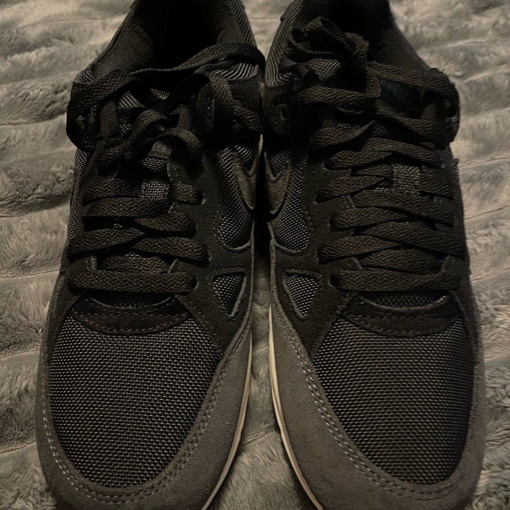 Black Nike Span ll SE Athletic Sneakers